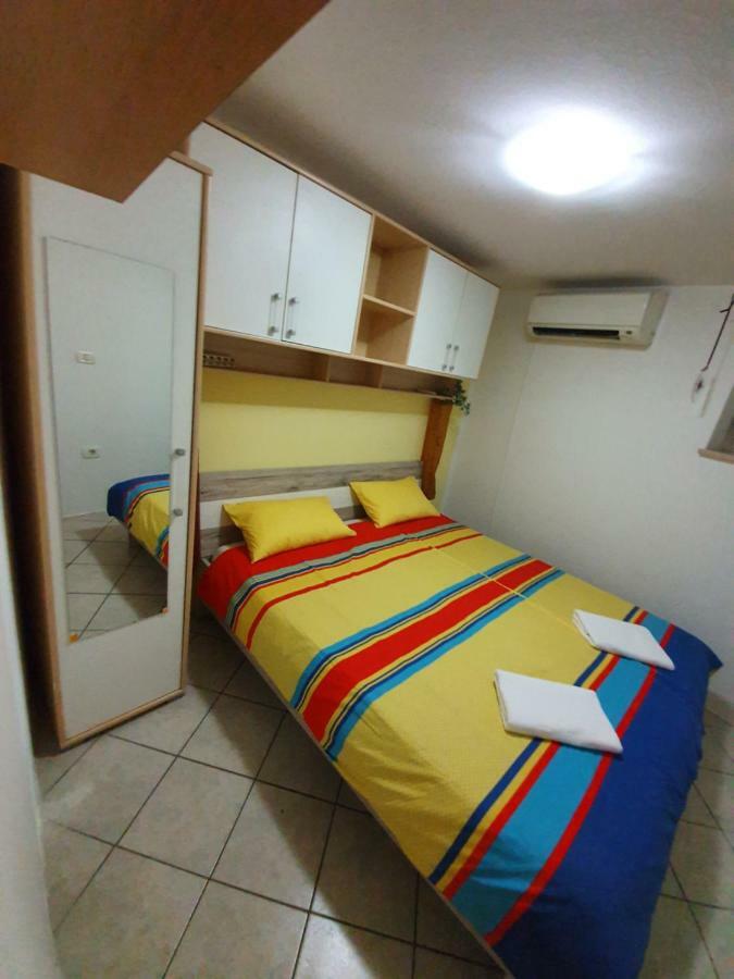 North To South Apartment *