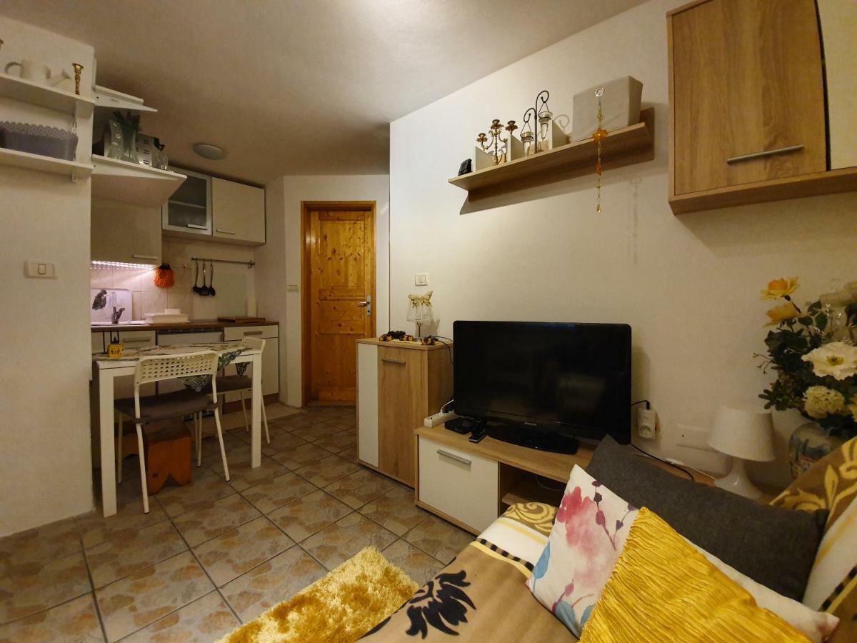 North To South Apartment Izola