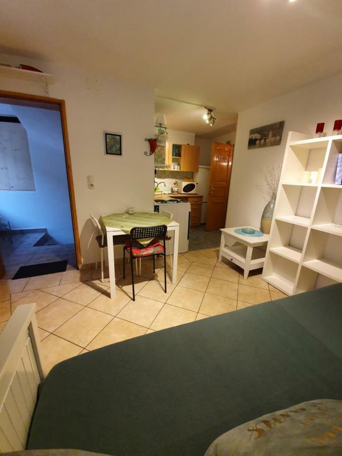 North To South Apartment